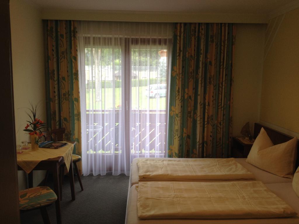 Pension Seerose Drobollach am Faakersee Oda fotoğraf